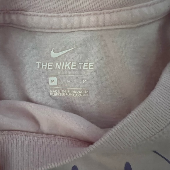 Girls Nike Tee - Picture 4 of 4